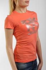  DKNY