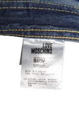 ����� Love Moschino